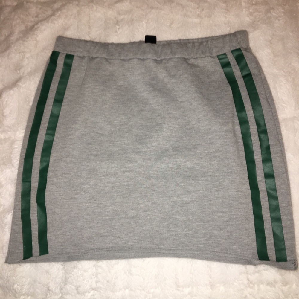 mini skirt stripes